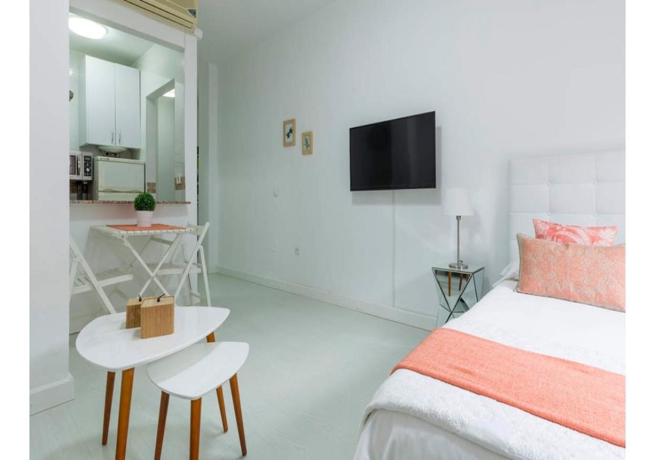 Lovely Studio At The City Heart! Malaga Zewnętrze zdjęcie